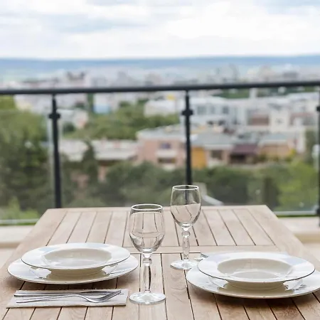 Stylish Flat With Balcony & Views - Briz, By Flat Mаnаger * Warna